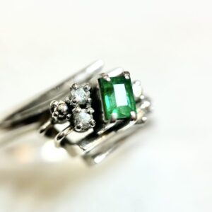 Pt900 エメラルド リング